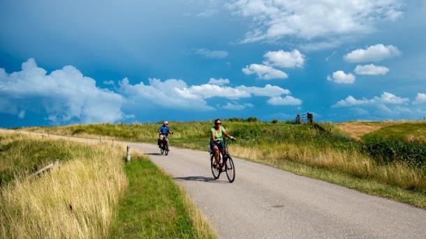 Cyclists on the West Coast Route