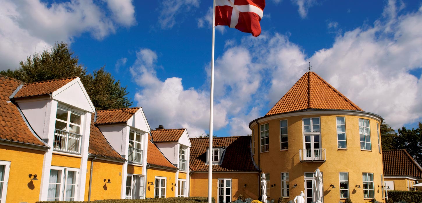 Hotel og Restaurant Fakkelgaarden set fra gårdspladsen