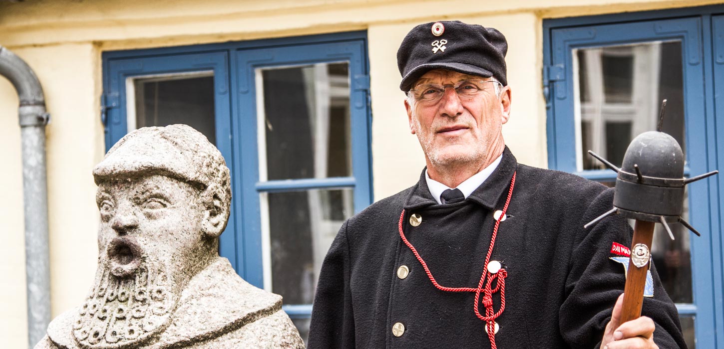 Nachtwächter von Aabenraa an der Nachtwächterstatue