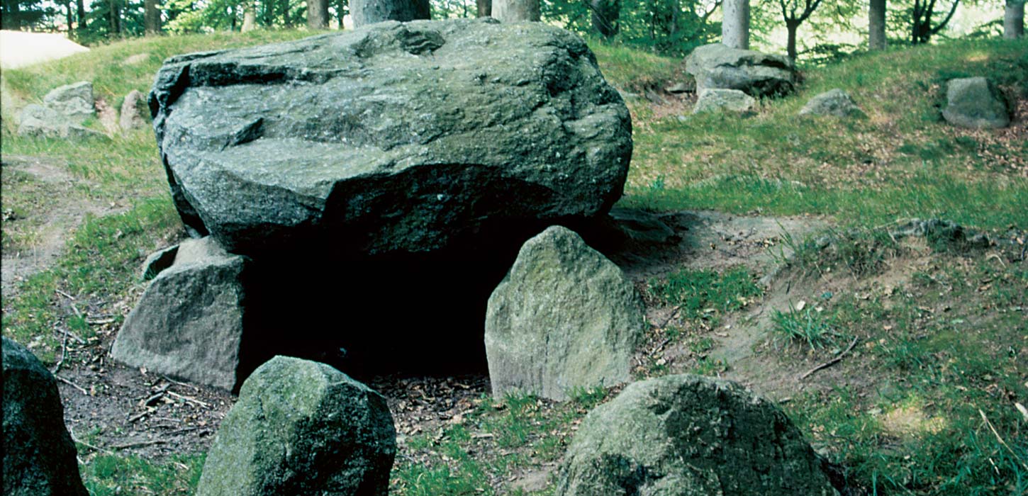 Blomeskobbel - burial mound on Als