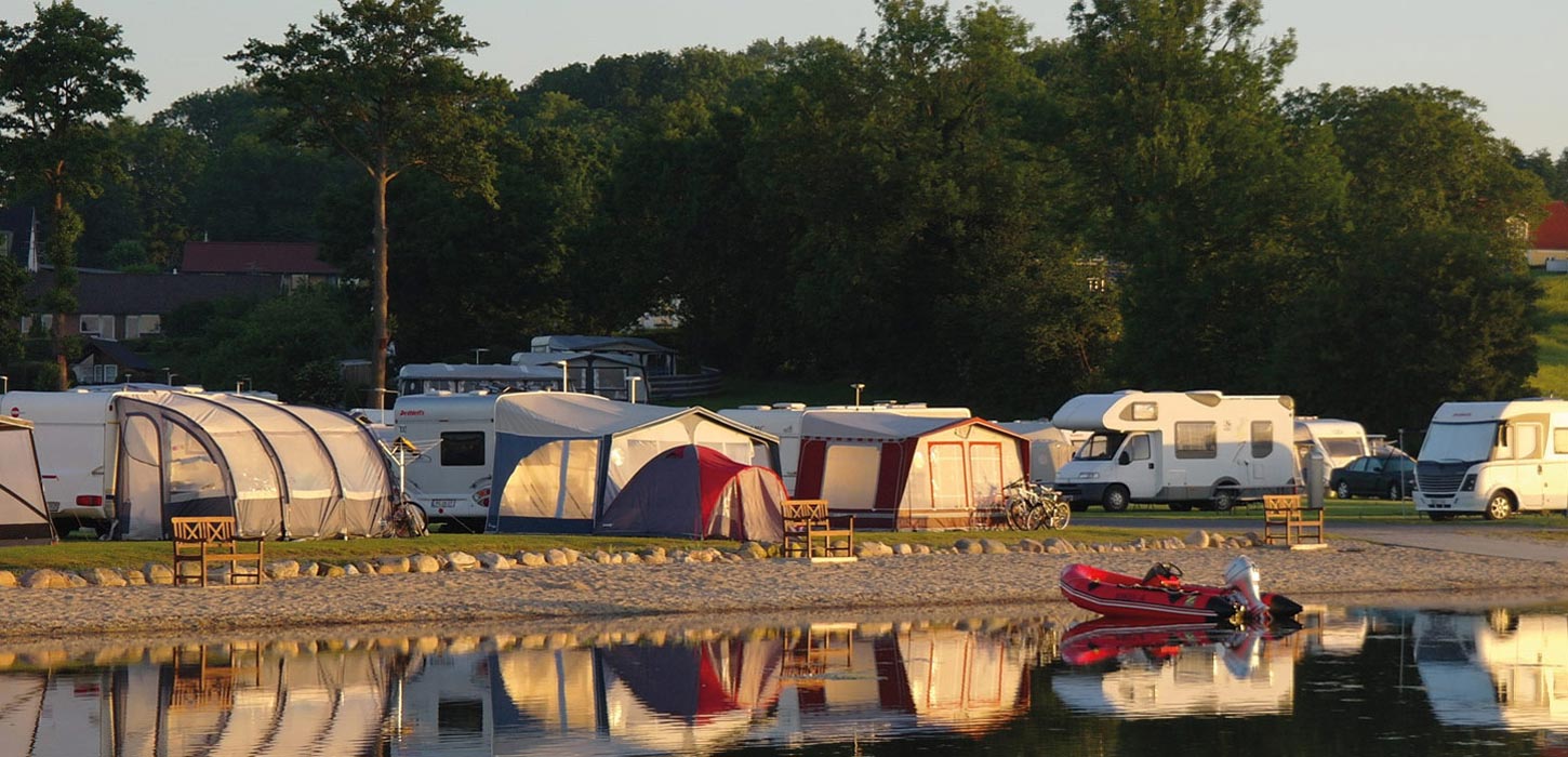 Camping at the water's edge at Lærkelunden Camping