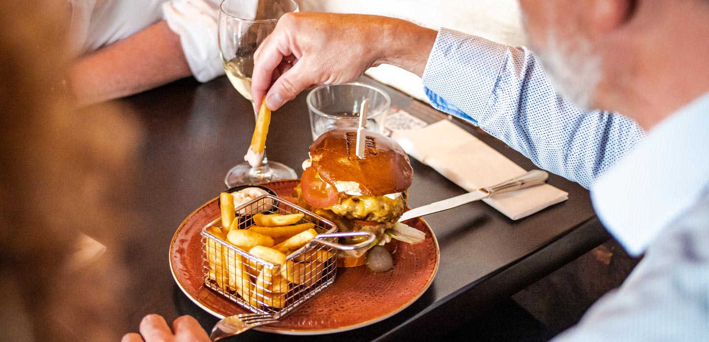 Hamburger bij Fox and Hounds in Sønderborg