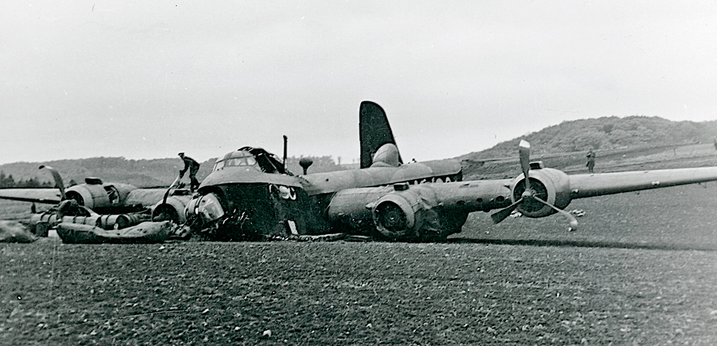 RAF, Short Stirling bombefly, nødlandet ved Risegård i Sønderjylland