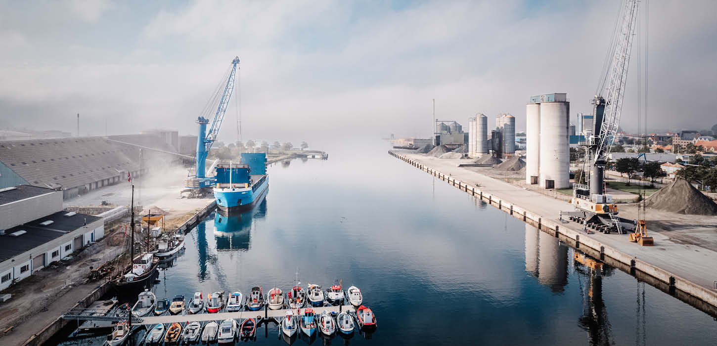 Aabenraa Havn på en solskinsdag