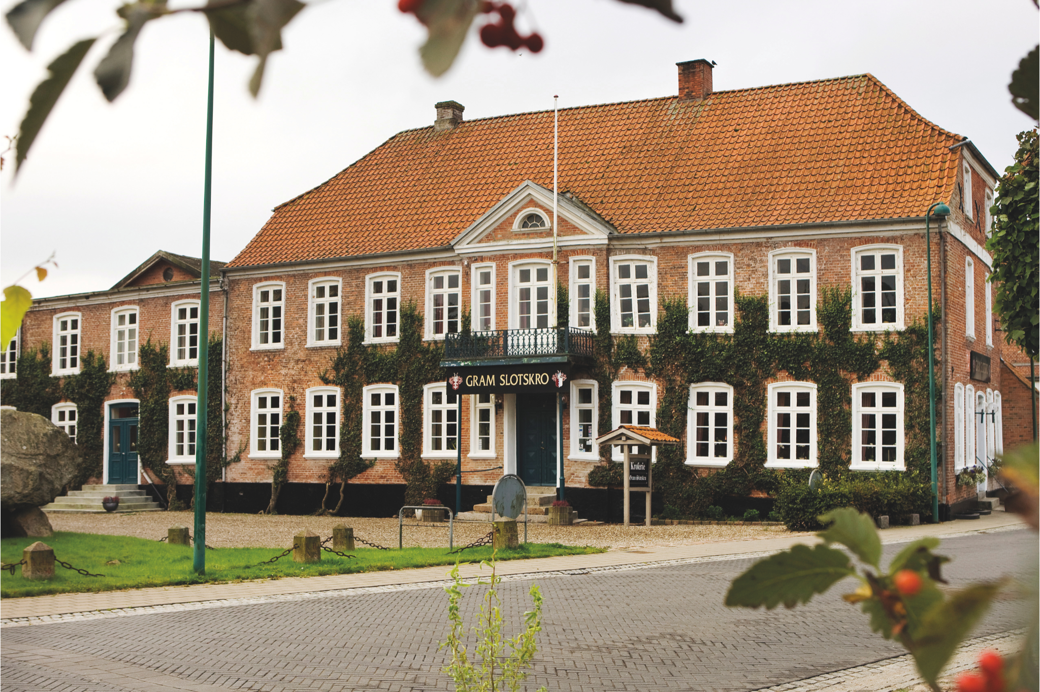 Gram Slotskro facade