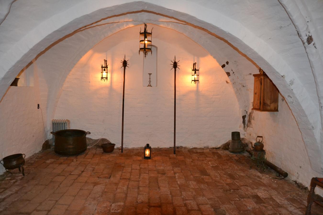 På billedet kan man se den gamle reformationskælder i Apotekergade 11.