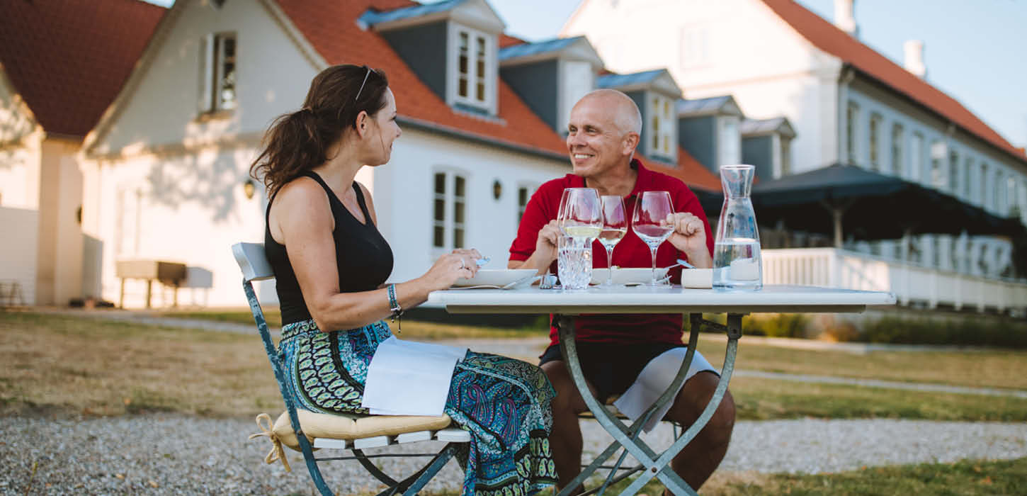 Par der nyder frokost ved Hotel Baltic Høruphav
