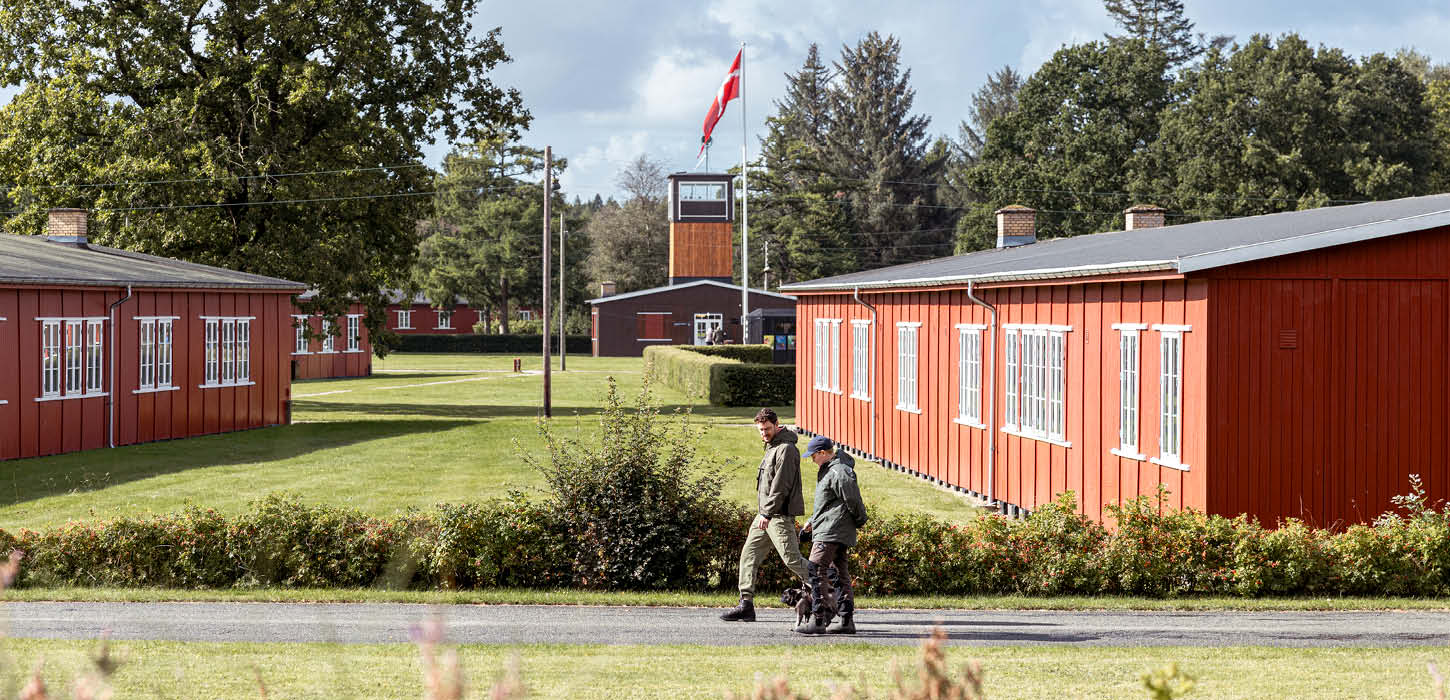 Vandring med hund i Frøslevlejren 