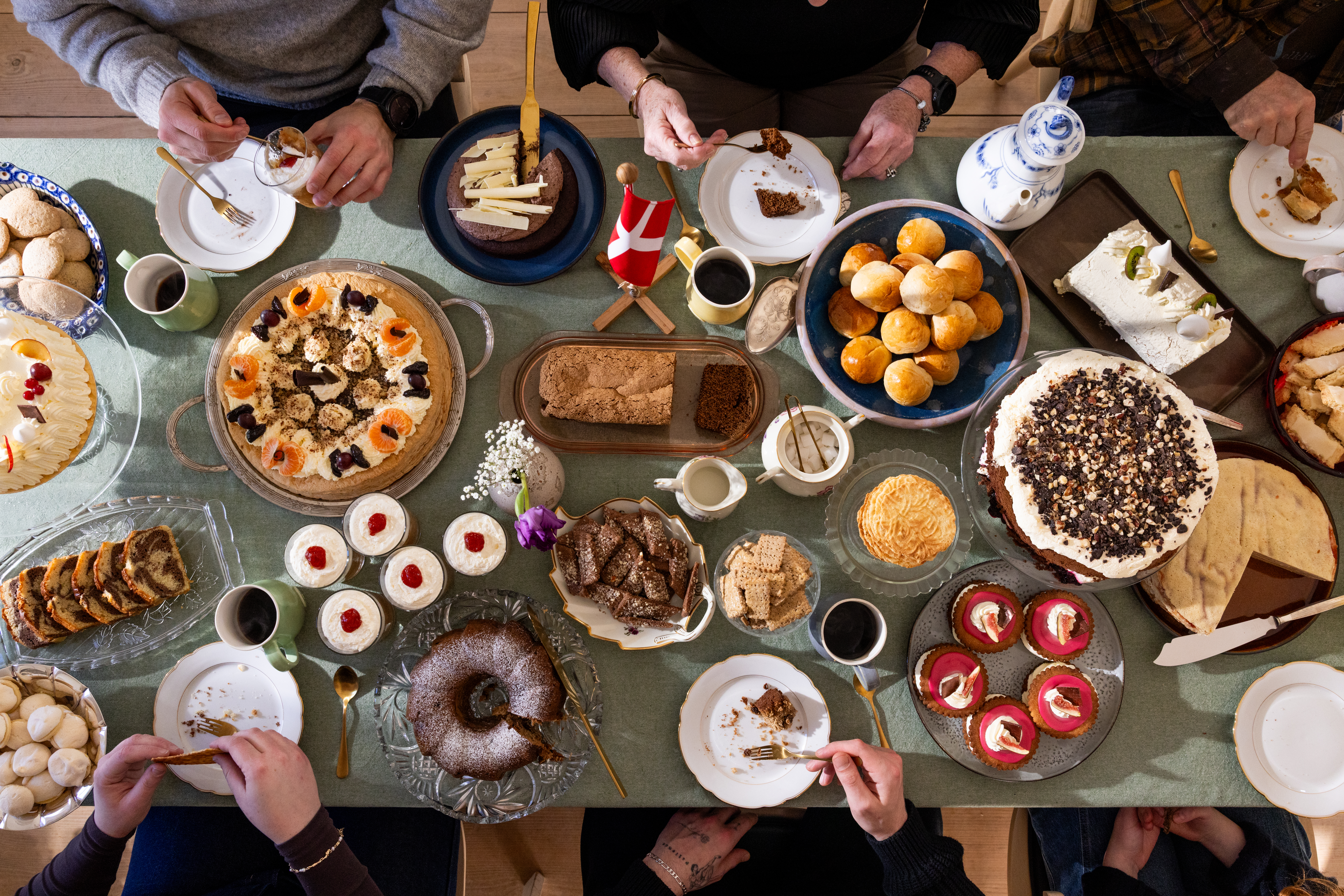 Sønderjysk Kaffebord mit allen 21 Kuchen