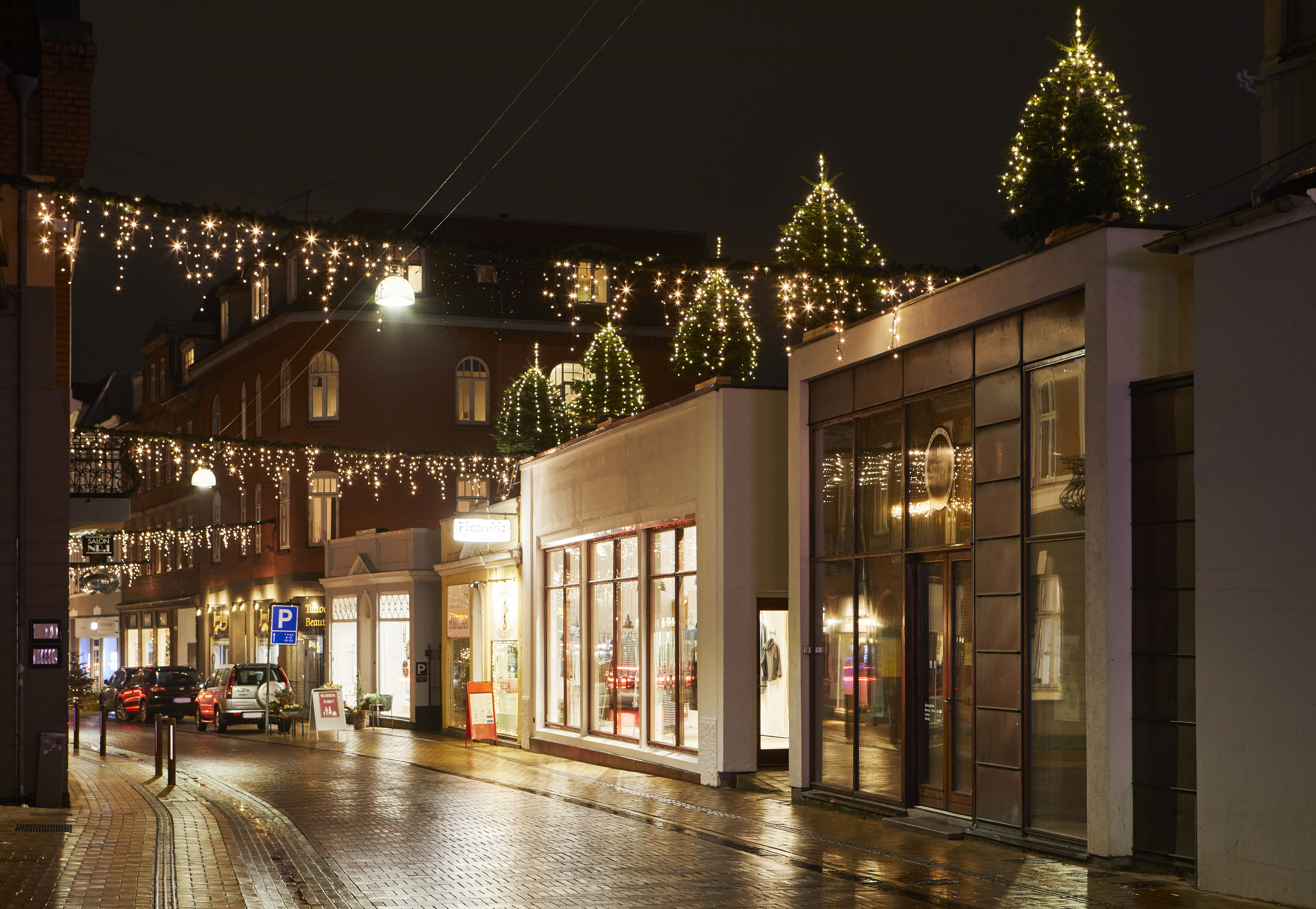 Jomfrustien i Haderslev er pyntet op til jul