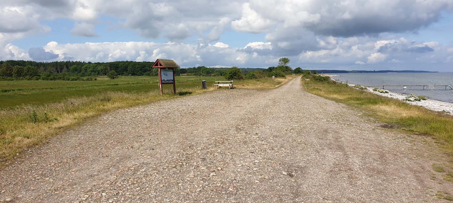 Grusvej ved Fjordmosen og Nørreskov på Als