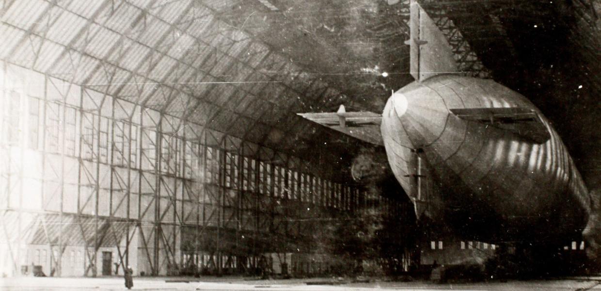 Stock photo: Zeppelins in the hangar at the Zeppelin base in Tønder