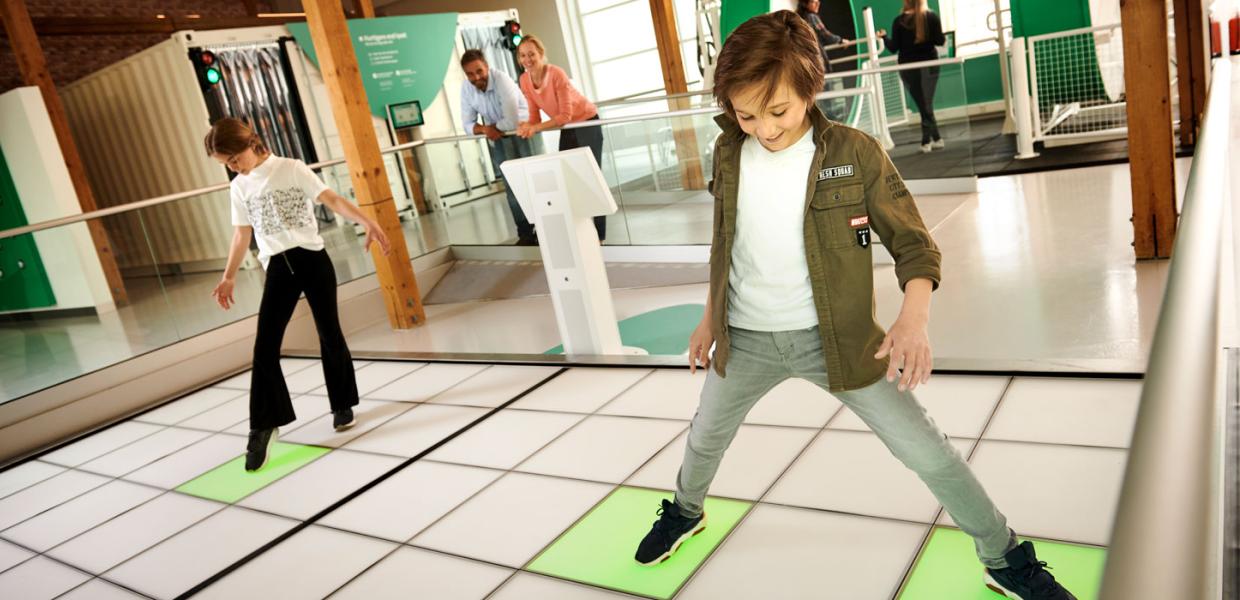 Children playing in the test lab at Universe Science Park