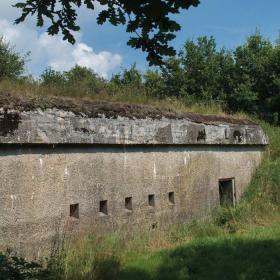 German Northern Defence Line 1916 - 1918 - intact battery at Andholm
