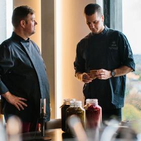 Jesper Koch og Peter Rødsgaard i Restaurant Syttende på Alsik Hotel og Spa