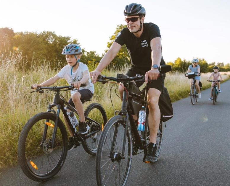 Cyklende familie